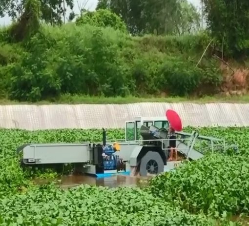 High Capacity Garbage Cleaning Salvage Ship